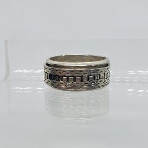 Size 4.75 Sterling Silver Spinner Ring 925
